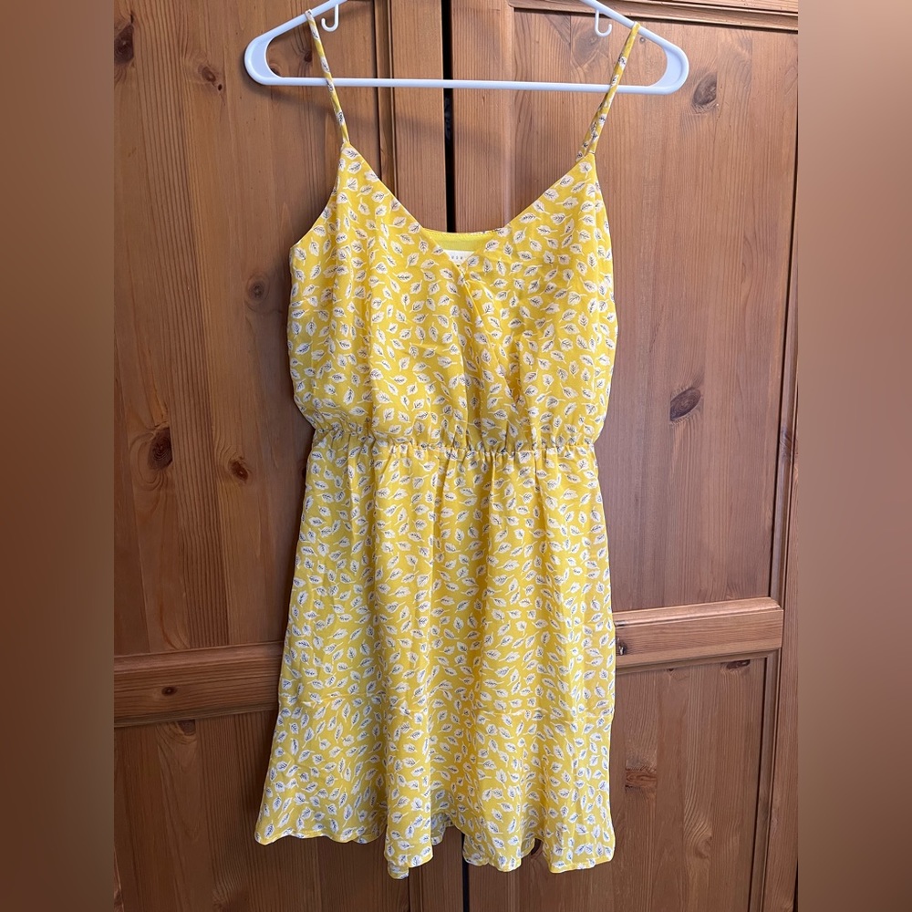 Lush brand yellow summer dress with leaf pattern-flowy and lightweight!